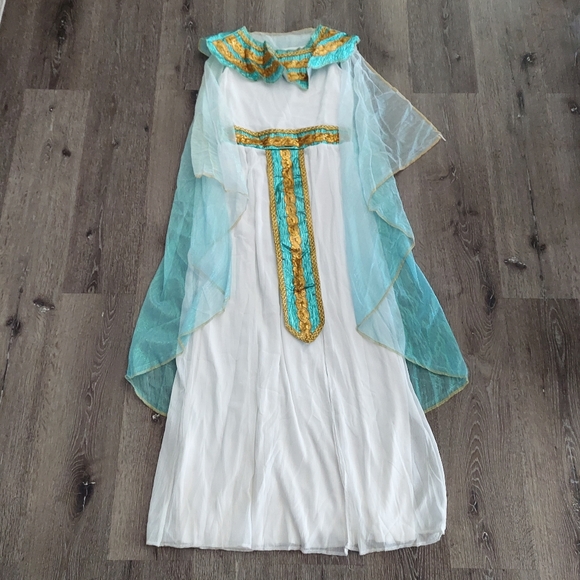 Spirit Halloween Adult Cleopatra Costume - Small - Picture 2 of 10
